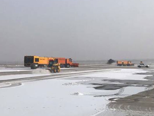 喷气式吹雪车